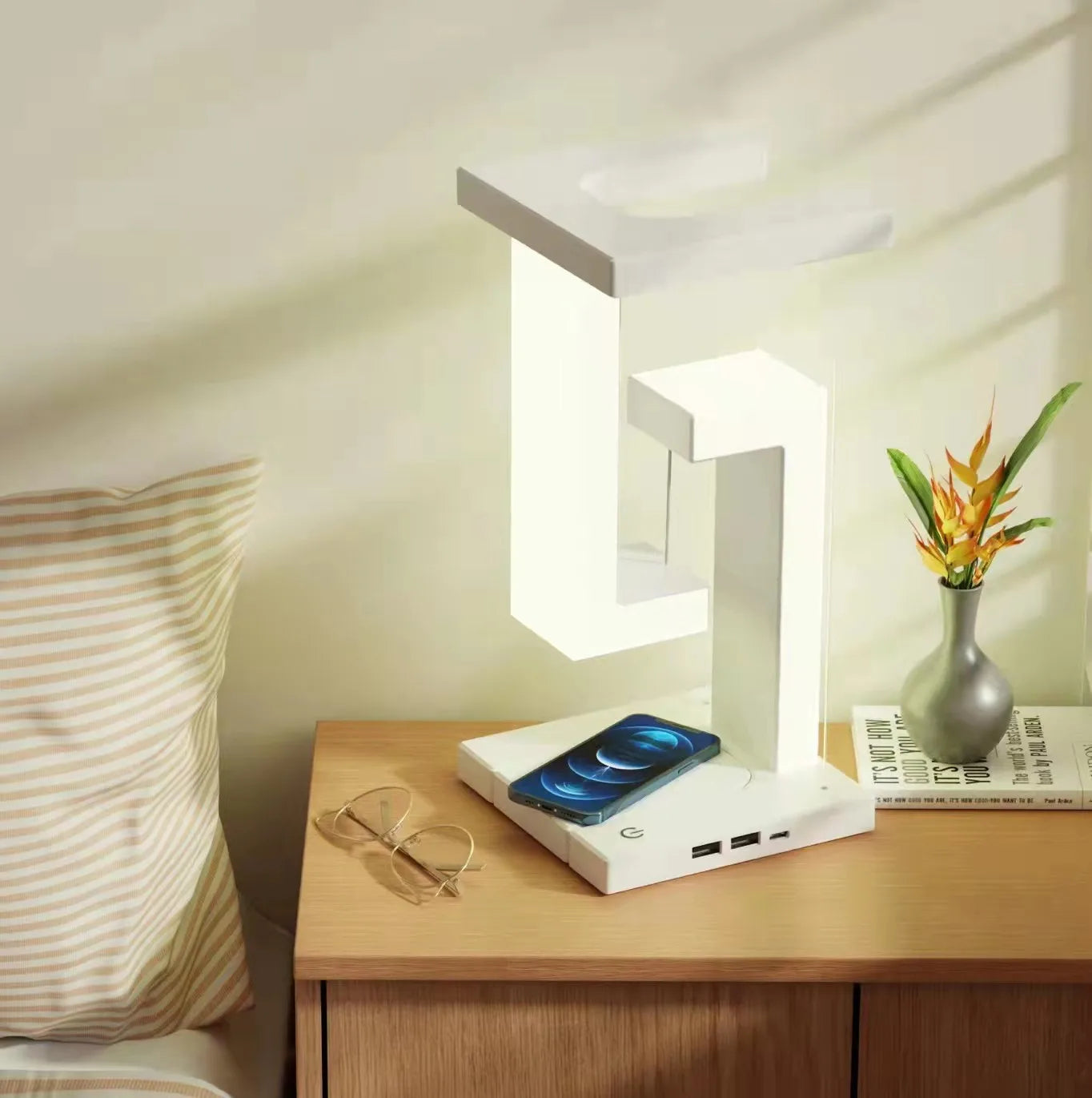 Lámpara LED flotante con carga inalámbrica